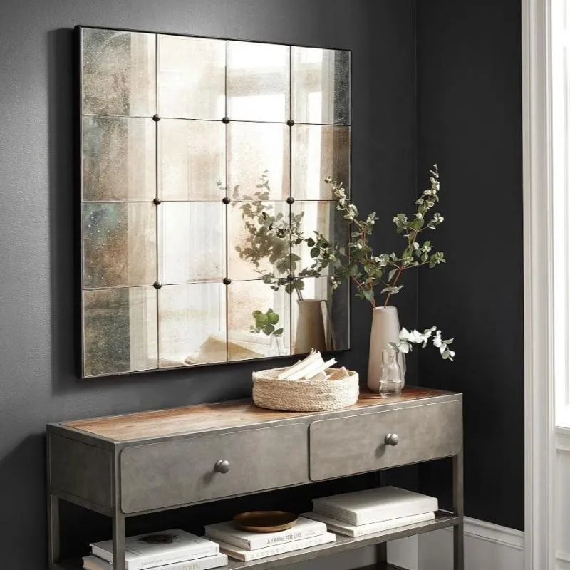 Oglindă de sticlă afumată antică